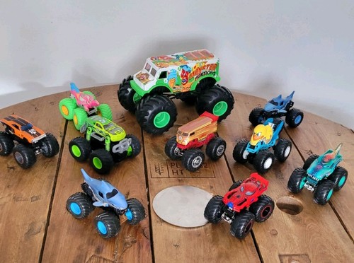 Hot wheels monster jam - hot,