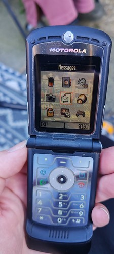 Motorola razr mobile phone - v3,