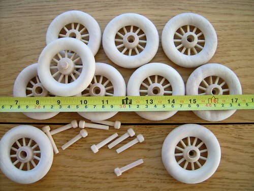 Spoked wooden wheels - 4x, +