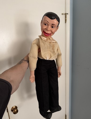 Charlie mccarthy ventriloquist - mccarthy,