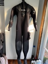 O'Three Ri 2-100 Dry Suit Size M Boot 6-7, excellent condition