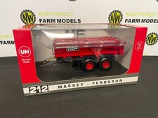 UNIVERSAL HOBBIES 5353 1:32 SCALE MASSEY FERGUSON 212 TRAILER