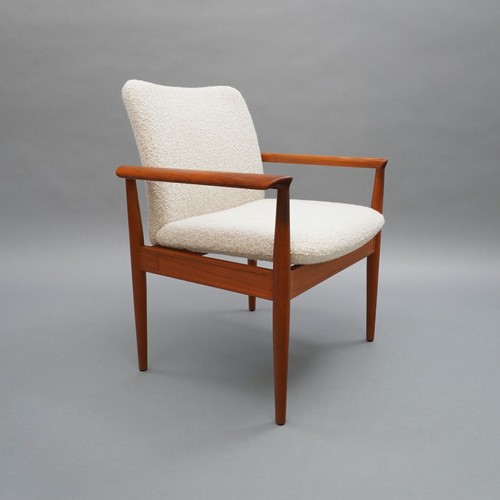 Upholstered chair diplomat - upholstered,