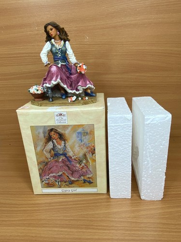 Gypsy girl figurine - gypsy, –