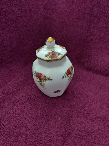 Royal albert old english - albert,