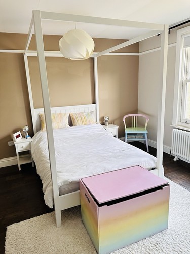 White four poster bed - ,