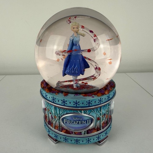 Frozen musical snow - frozen, globe