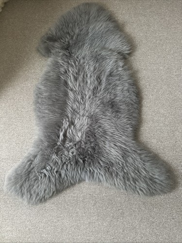 Natural sheepskin rug pet bed - natural,
