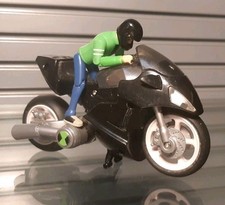 Ben 10 Ben Tennyson Figure and  cartoon Swarm cycle bike vehicle toy lot