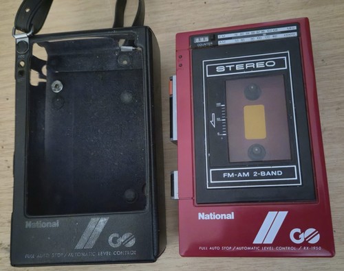 See video link vintage - video, red
