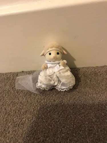 Rare limited edition sylvanian - rare,