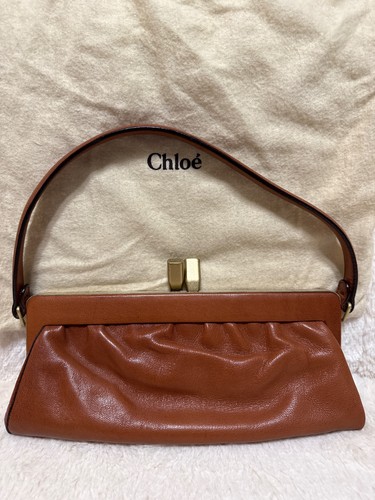 Rare chloé kiss - rare,
