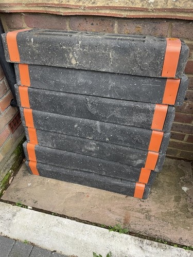 Fencing post support - post,