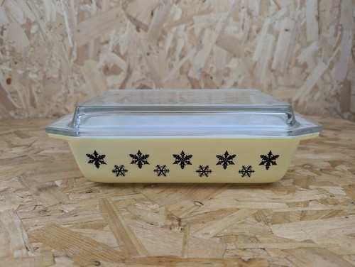 Vintage pyrex gaiety yellow - vintage,