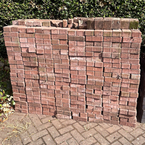 Red concrete block - 60,