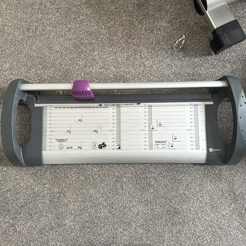 Avery desktop guillotine - desktop,