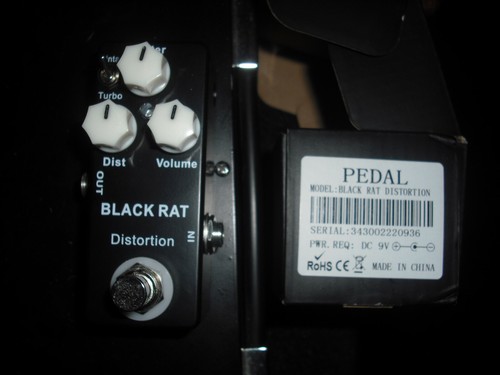 Black rat distortion fuzz - black,