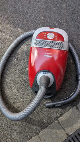 Miele vacuum cleaner - vacuum, full