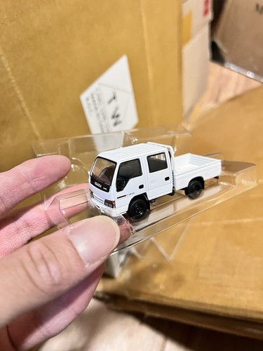 Scale model isuzu nhr - scale,