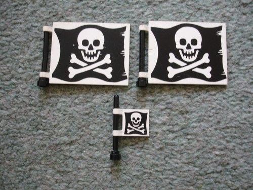 Vintage lego pirate skull - skull, and