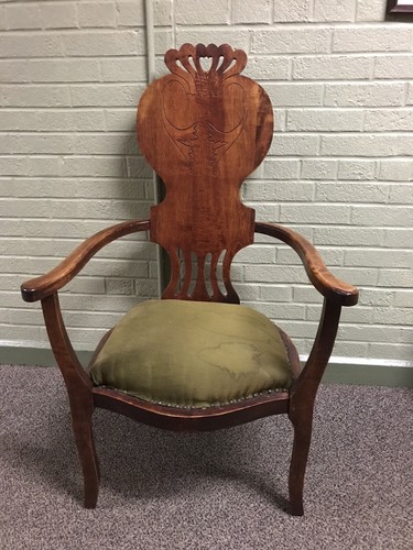 Antique vtg high back queen - vtg,