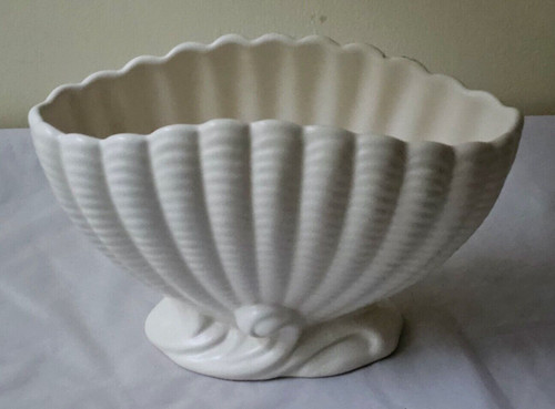 Sylvac art deco shell - , shaped