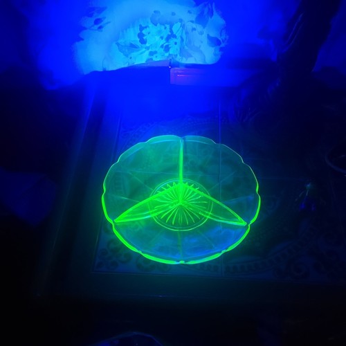 Vintage uranium green - vintage, glass