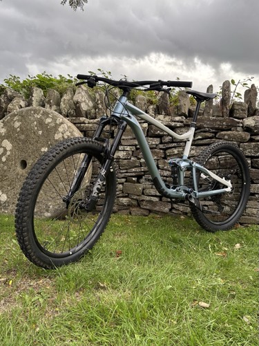 Giant trance full - giant, suspension