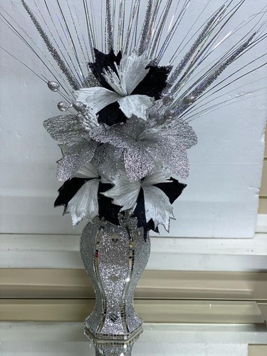 Silver vase with flowers - silver,
