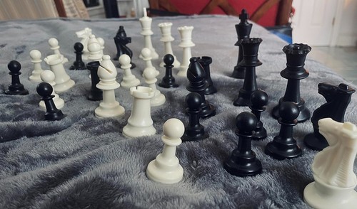 Staunton chess pieces - staunton,