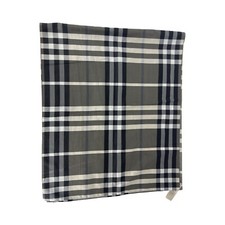 Burberry Black And White Beat