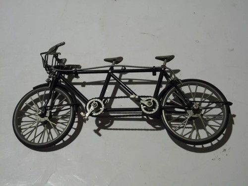 Amazing 1980 quality model - 1980's,