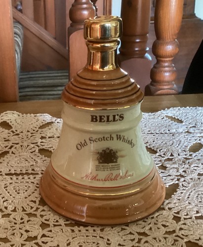 Wade pottery bell s - wade, bell's