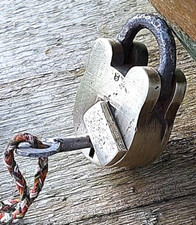 ANTIQUE BRASS PADLOCK SMALL