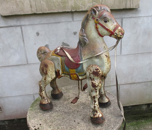 Vintage tin metal - metal, ride
