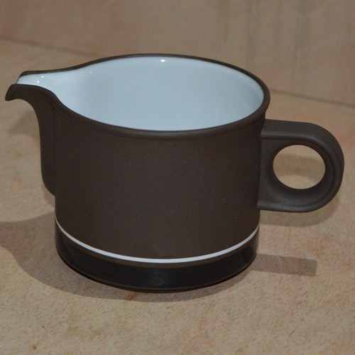 Hornsea contrast jug milk - contrast,