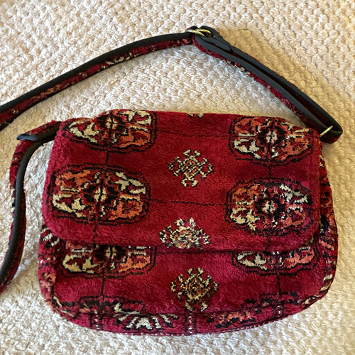 The carpet bags red - carpet, co,