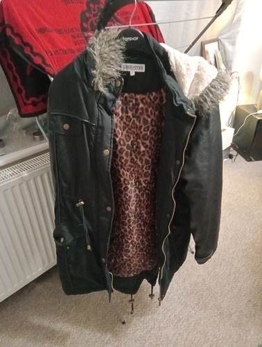 Undevoted size coat with - undevoted,