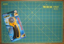 OLFA Rotary Cutter RTY-2/DX & Cutting Mat RM-IC-C 12" X 18" Fabric Leather Paper
