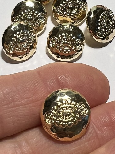 Gold embossed buttons - gold,