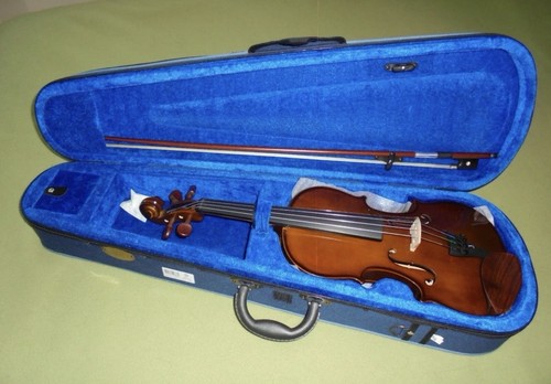 Stentor student violin 4/4