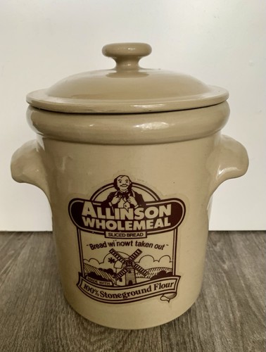 Stoneware flour bread - stoneware, flour/bread