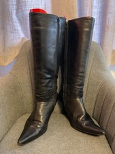 Lotus Black Leather Style Knee