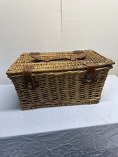 Vintage Retro Wicker Picnic