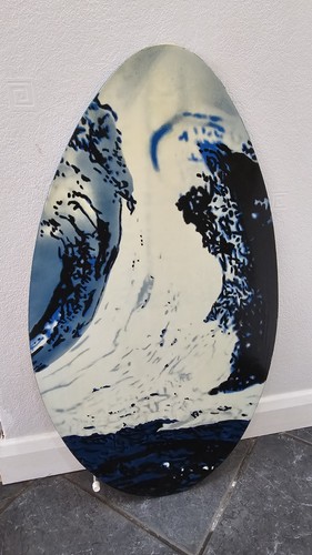 Skimboard surfboard with wave - with,