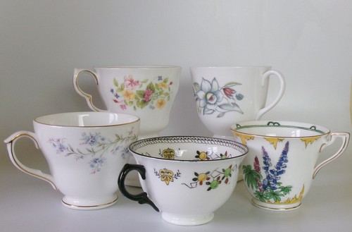 Five odd cups - cups,