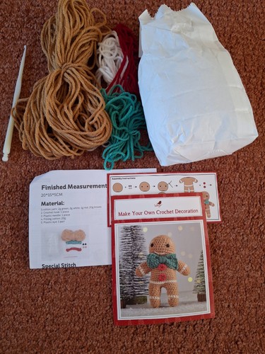 Crochet kit gingerbread man - kit,