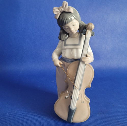 Nao lladro porcelain - by,