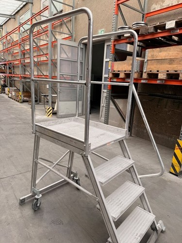 Hymer mobile platform step - platform,