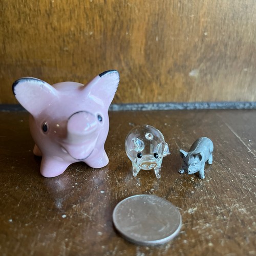 Miniature pig figures - figures, blown